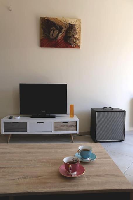 Fly Me To The Moon! Apartment Athens Luaran gambar