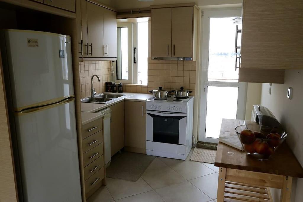 Fly Me To The Moon! Apartment Athens Luaran gambar